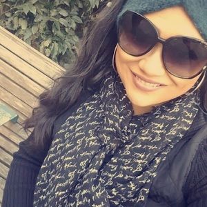 Meet your Posher, Angela m.